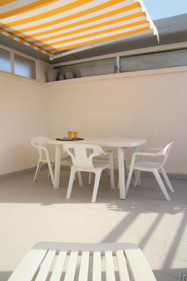 La Perla Apartment, Paradis Park, - Atico 1ª Linea - Solarium - Wifi - Piscina *