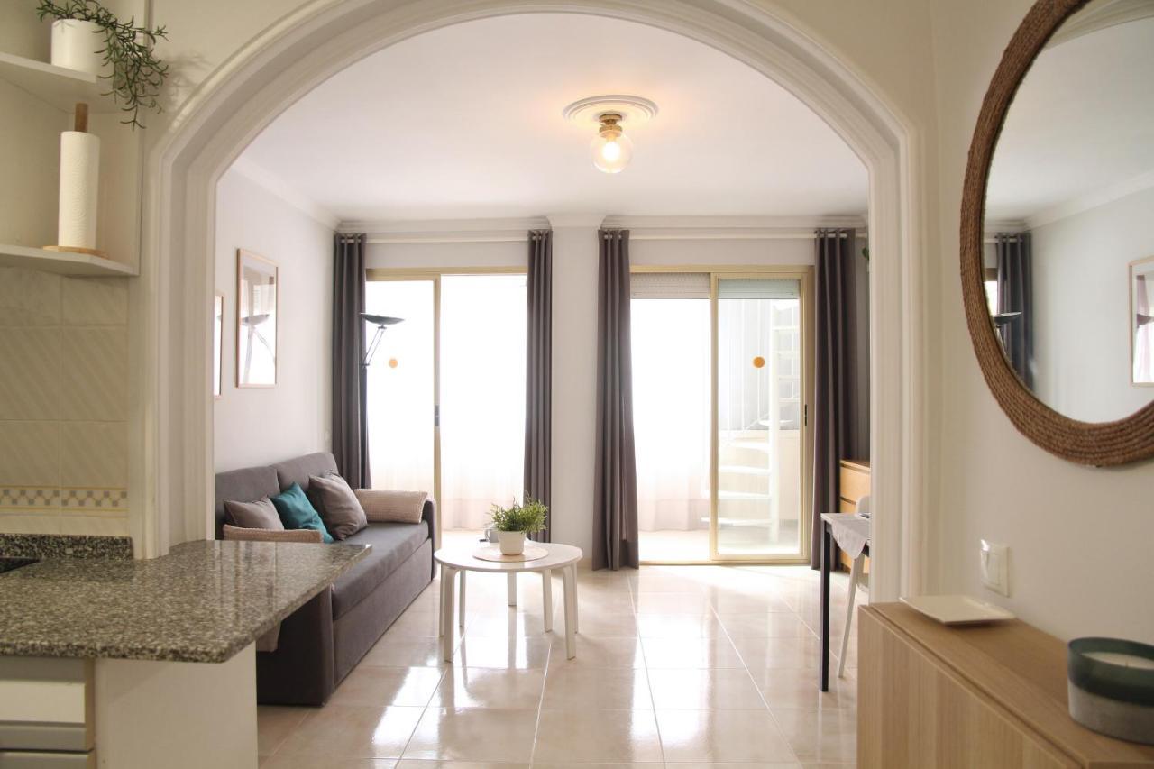 Apartment La Perla Apartment, Paradis Park, - Atico 1ª Linea - Solarium - Wifi - Piscina *