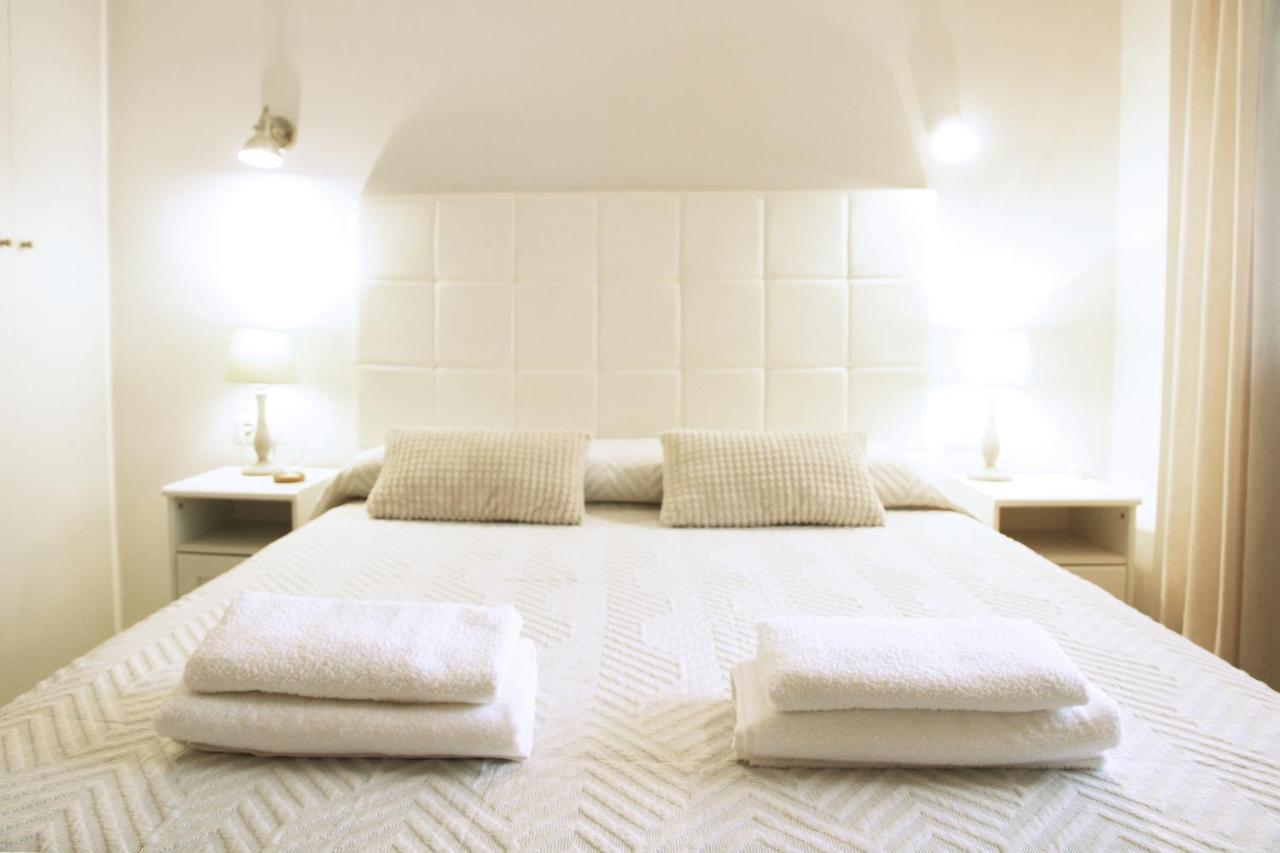 La Perla Apartment, Paradis Park, - Atico 1ª Linea - Solarium - Wifi - Piscina *